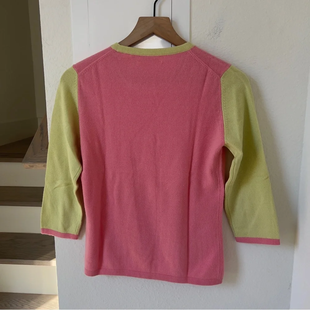 Barney’s New York Crewneck Cashmere Sweater in Pink & Green
